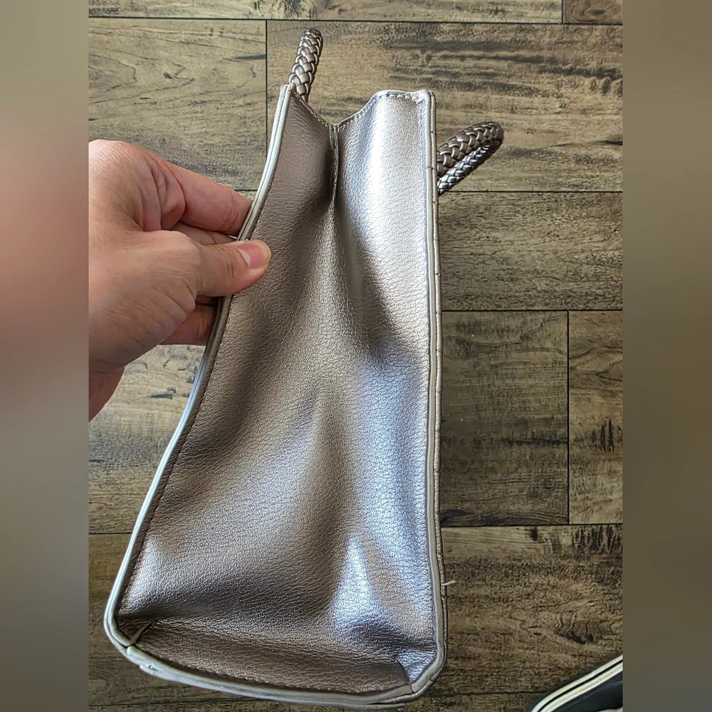 Elegant Metallic Handbag Purse‎